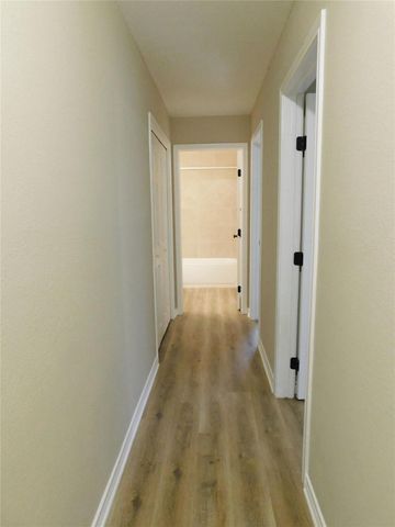 500 Wanta Hide A Way DR, Spicewood, TX 78669