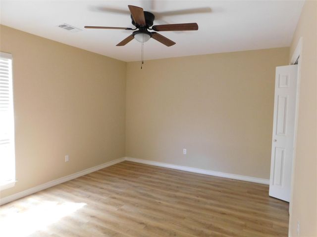 500 Wanta Hide A Way DR, Spicewood, TX 78669