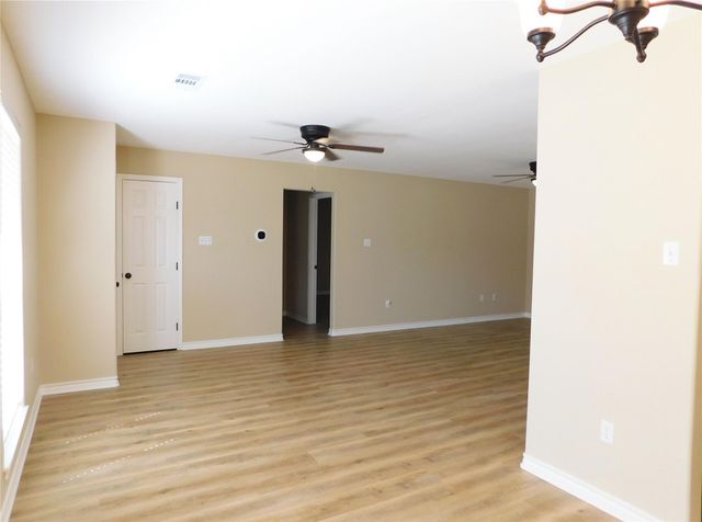 500 Wanta Hide A Way DR, Spicewood, TX 78669