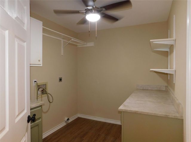 500 Wanta Hide A Way DR, Spicewood, TX 78669