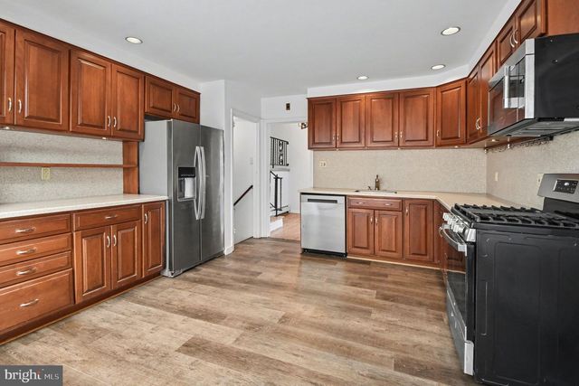 542 UPPER WEADLEY RD, Wayne, PA 19087