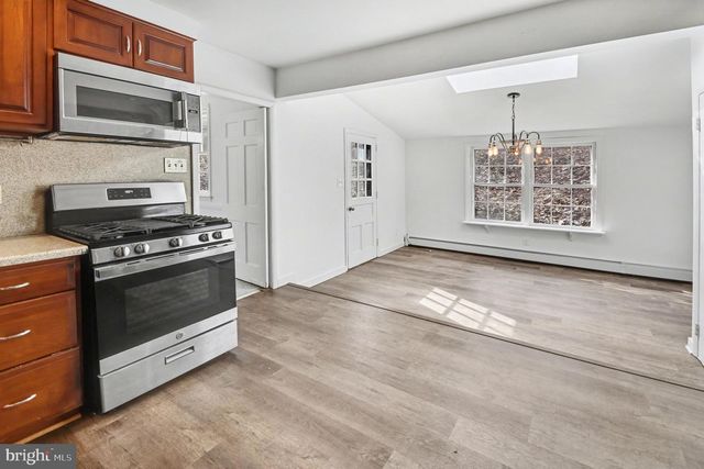 542 UPPER WEADLEY RD, Wayne, PA 19087