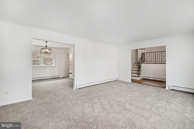 542 UPPER WEADLEY RD, Wayne, PA 19087