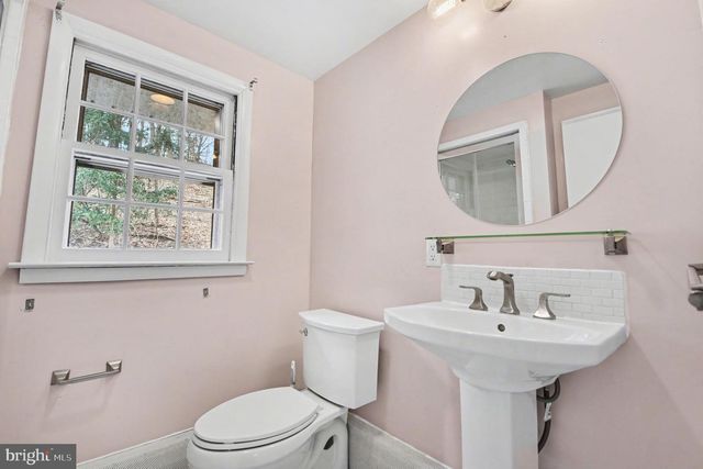 542 UPPER WEADLEY RD, Wayne, PA 19087