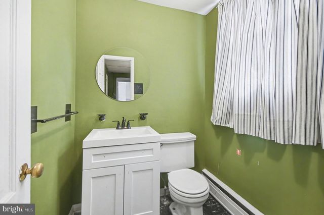 542 UPPER WEADLEY RD, Wayne, PA 19087