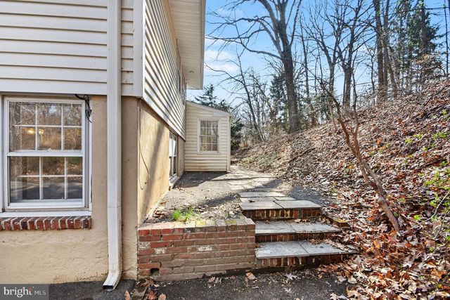 542 UPPER WEADLEY RD, Wayne, PA 19087