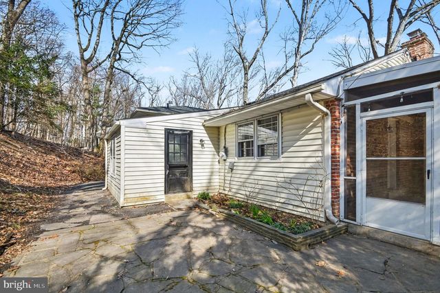 542 UPPER WEADLEY RD, Wayne, PA 19087