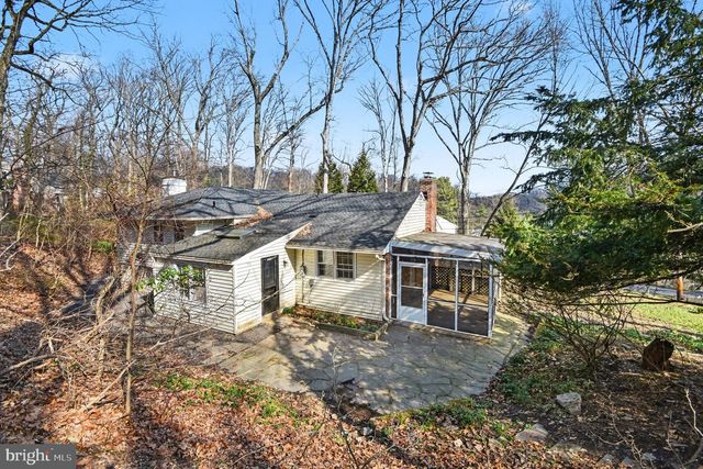 542 UPPER WEADLEY RD, Wayne, PA 19087