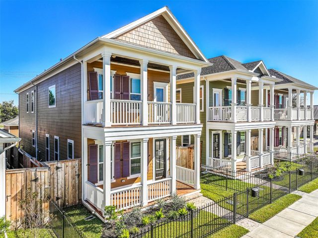 2519 S Houston Avenue, Pearland, TX 77581
