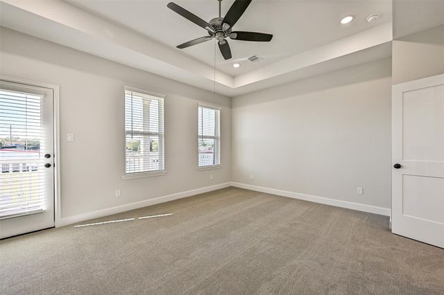 2519 S Houston Avenue, Pearland, TX 77581