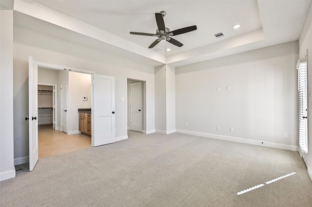 2519 S Houston Avenue, Pearland, TX 77581