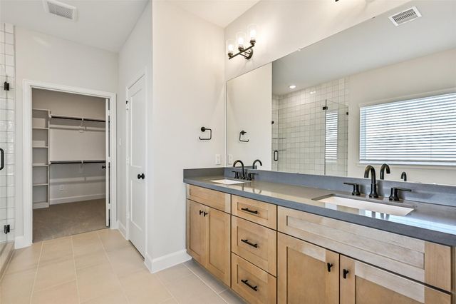 2519 S Houston Avenue, Pearland, TX 77581