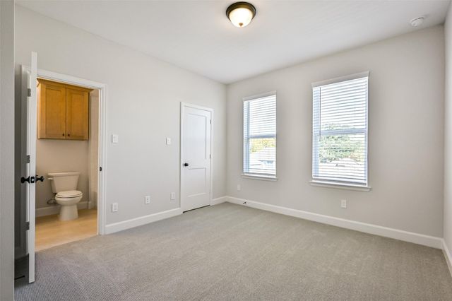 2519 S Houston Avenue, Pearland, TX 77581