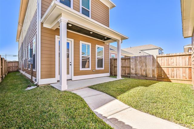 2519 S Houston Avenue, Pearland, TX 77581
