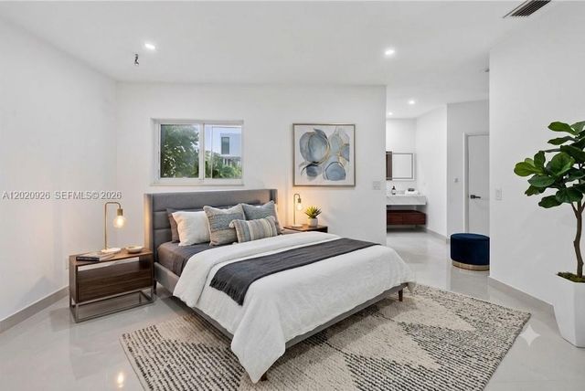 1101 S Shore Drive 1, Miami Beach, FL 33141