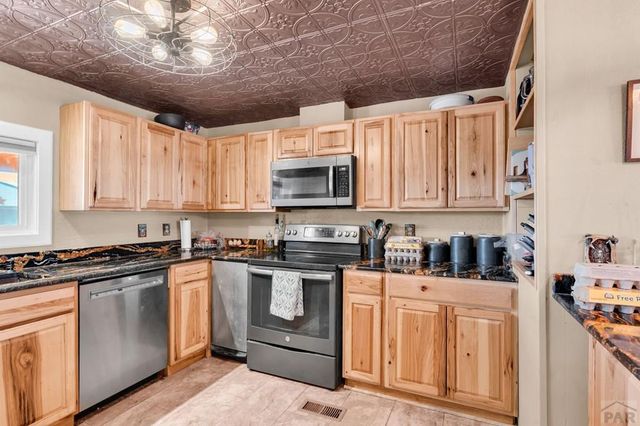 1144 4th St, Penrose, CO 81240