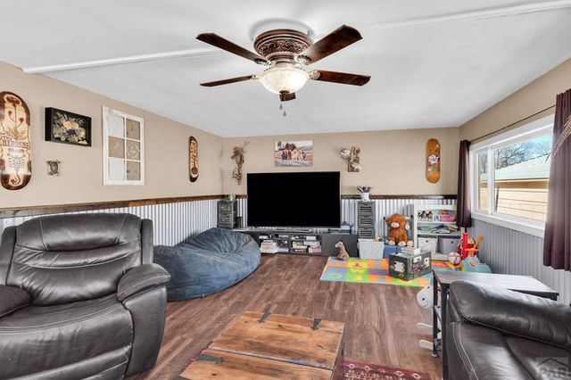 1144 4th St, Penrose, CO 81240
