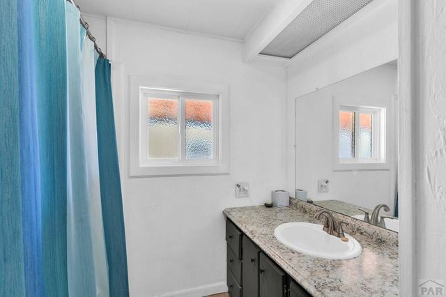 1144 4th St, Penrose, CO 81240