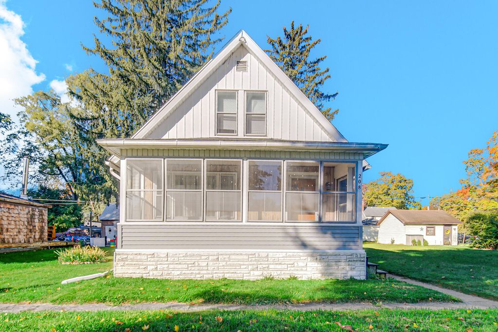 208 Norton Street, La Porte, IN 46350