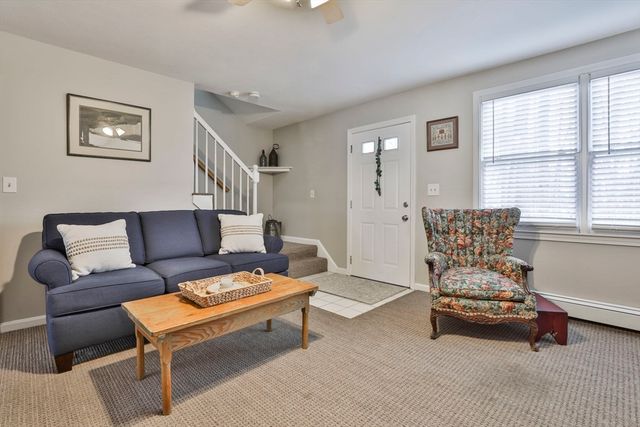 19 W Main St 12, Merrimac, MA 01860