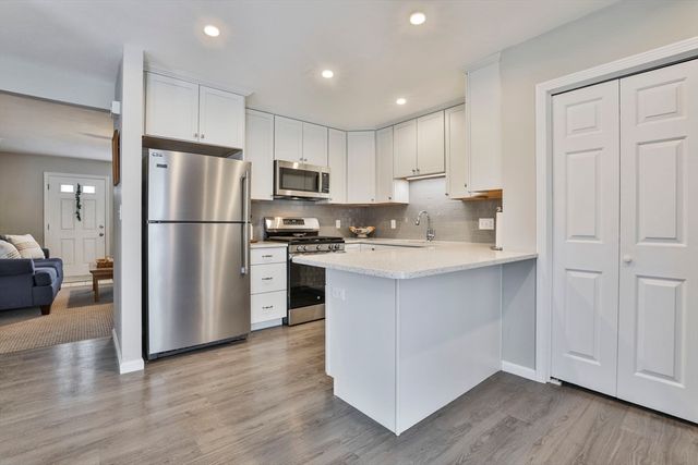 19 W Main St 12, Merrimac, MA 01860