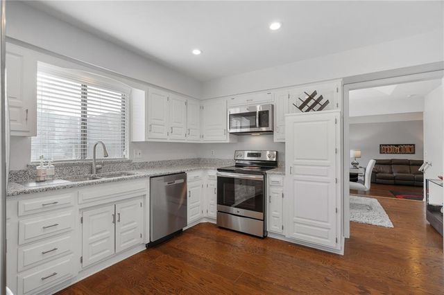 9736 Reeder Street, Overland Park, KS 66214