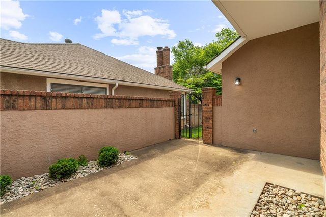 9736 Reeder Street, Overland Park, KS 66214