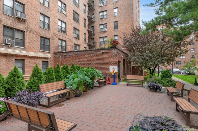 105-30 66th Avenue 5D, Forest Hills, NY 11375