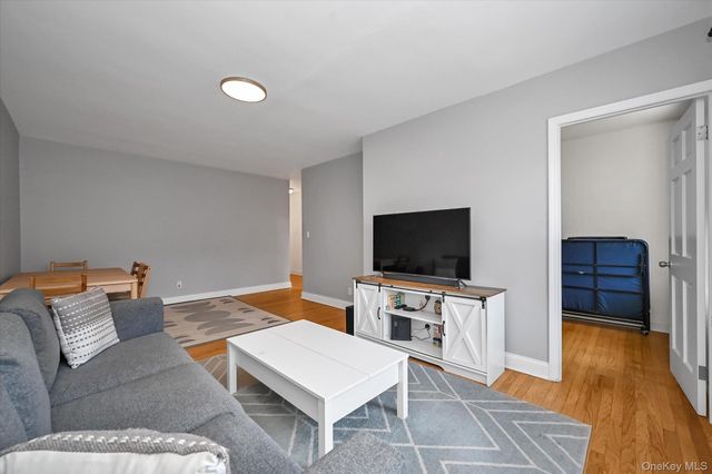 105-30 66th Avenue 5D, Forest Hills, NY 11375