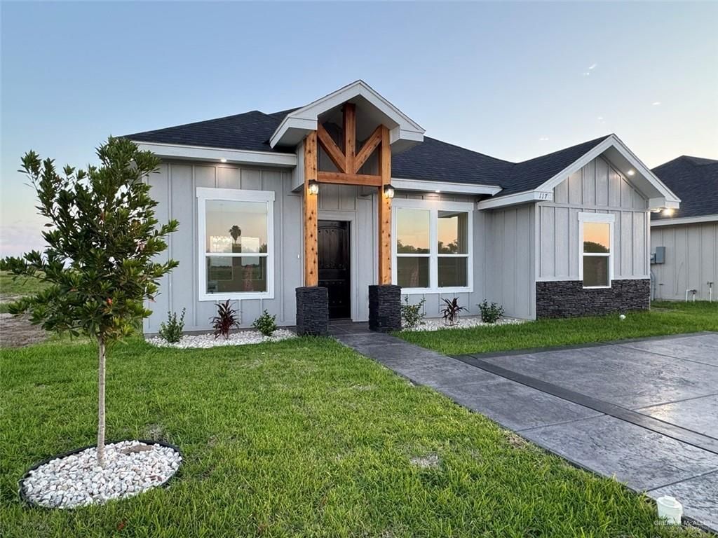 117 Lenon Avenue, Edcouch, TX 78538