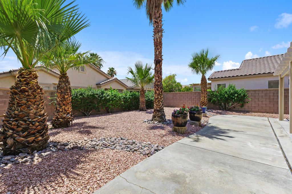 Image 24 of property listing at 78837 Tangerine Court, Palm Desert, CA 92211