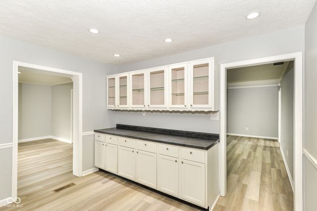 6035 Buckskin Court, Indianapolis, IN 46250