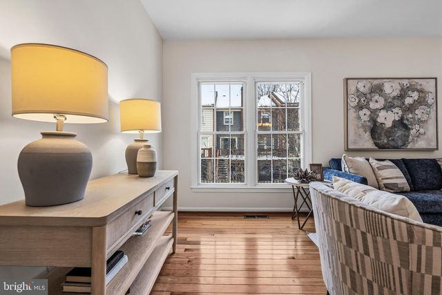 9637 SCOTCH HAVEN DR, Vienna, VA 22181