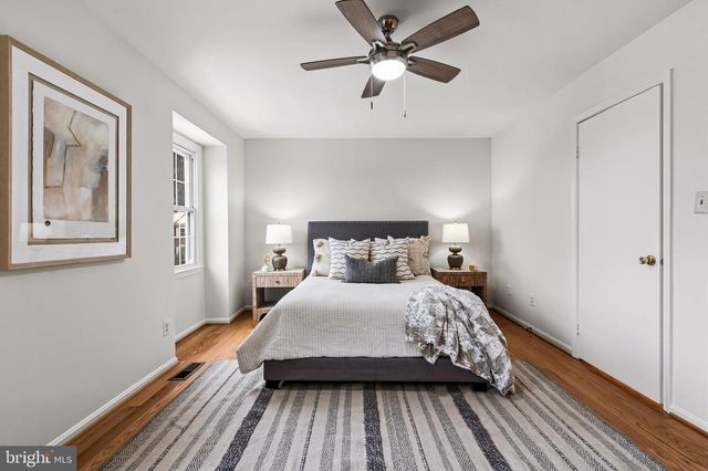 9637 SCOTCH HAVEN DR, Vienna, VA 22181