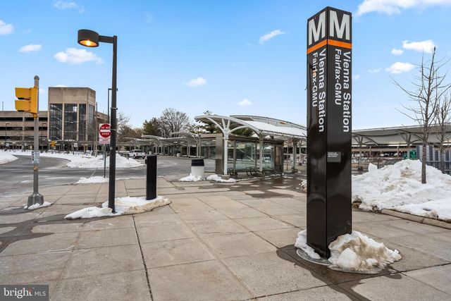 9637 SCOTCH HAVEN DR, Vienna, VA 22181