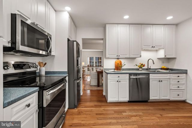 9637 SCOTCH HAVEN DR, Vienna, VA 22181