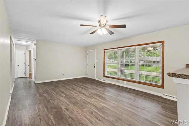 6706 Vineland Drive, Hazelwood, MO 63042
