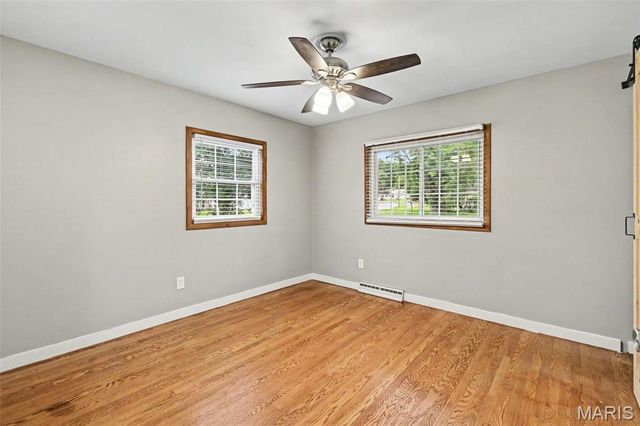 6706 Vineland Drive, Hazelwood, MO 63042