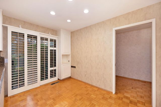 1106 Commons Dr, Sacramento, CA 95825