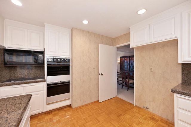 1106 Commons Dr, Sacramento, CA 95825