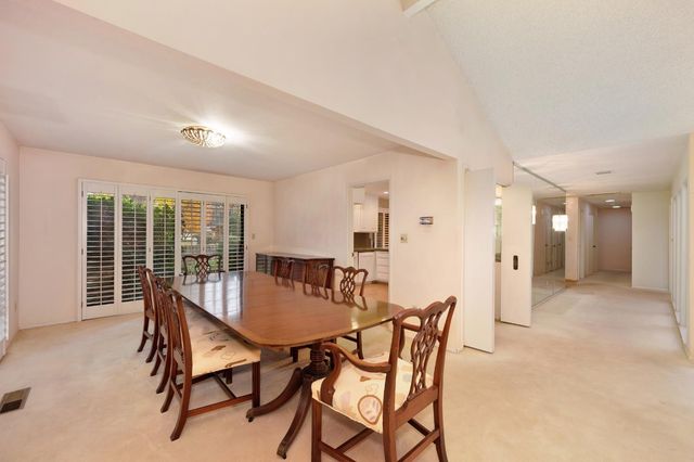 1106 Commons Dr, Sacramento, CA 95825