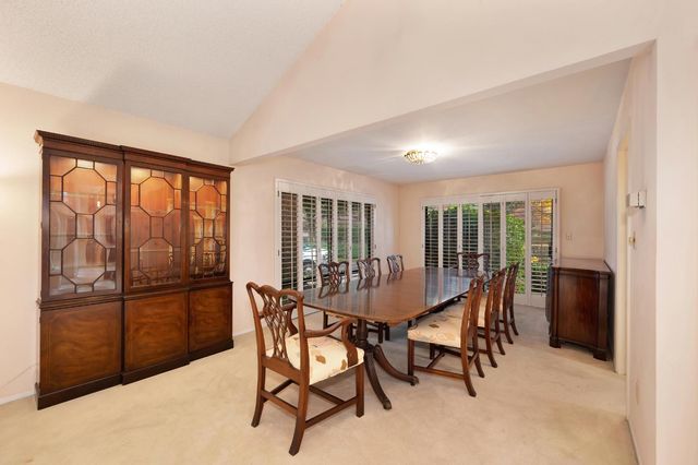 1106 Commons Dr, Sacramento, CA 95825