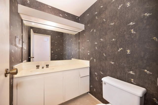 1106 Commons Dr, Sacramento, CA 95825