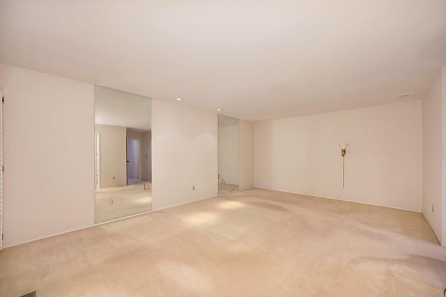 1106 Commons Dr, Sacramento, CA 95825