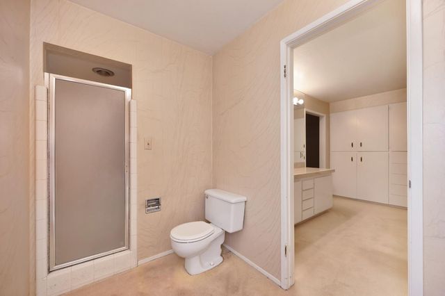 1106 Commons Dr, Sacramento, CA 95825