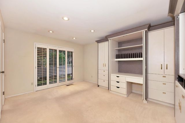 1106 Commons Dr, Sacramento, CA 95825