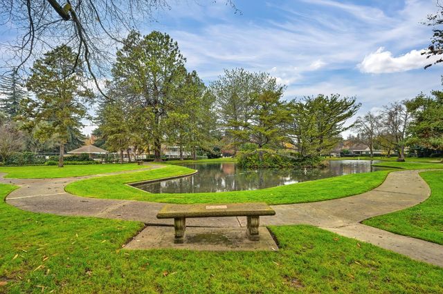 1106 Commons Dr, Sacramento, CA 95825