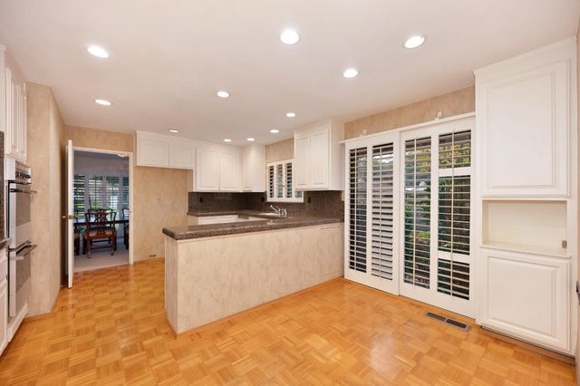 1106 Commons Dr, Sacramento, CA 95825