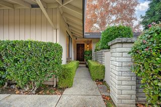 1106 Commons Dr, Sacramento, CA 95825