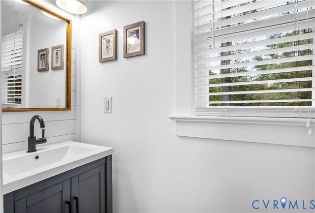 32 Mistywood Rd, Chesterfield, VA 23236